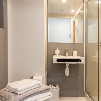 Premium Ensuite - Image 3