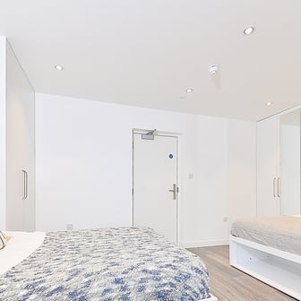 Classic Twin Studio - Image 1