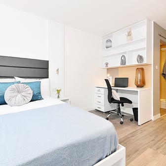 Large Classic Studio - Image 2