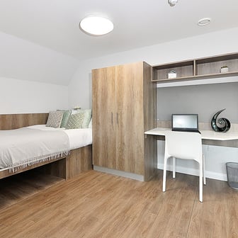 Gold Studio - Image 1