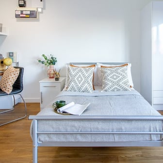 Gold Studio - Image 1