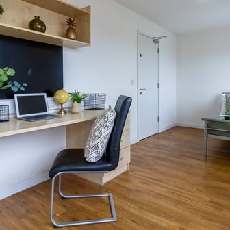 Platinum Ensuite - Image 1