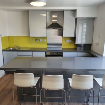 Gold Ensuite - Image 6