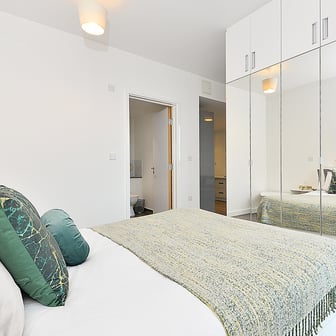 Premium One Bed Apartment - Image 2