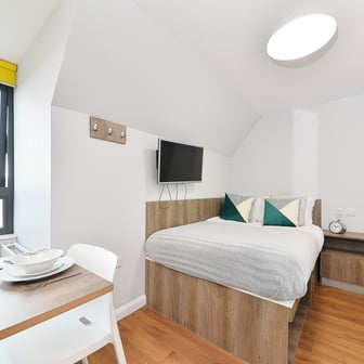 Silver Studio - Image 1