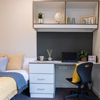 2 Bedroom Apartment - Image 4