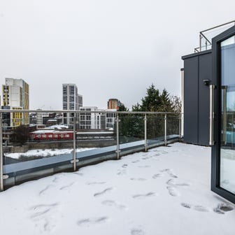 Premium Balcony Studio - Image 7