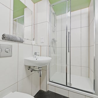 Luxury Studio - Image 4