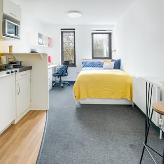 Silver Studio - Image 1