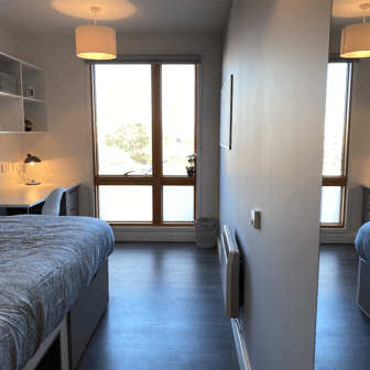 Premier Ensuite - Image 4