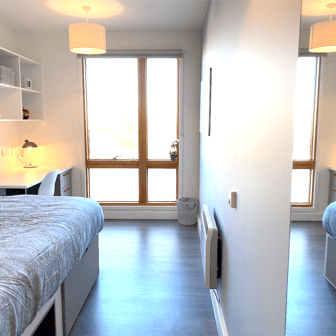 Premier Ensuite Plus - Image 2