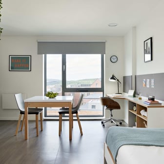 Silver Studio - Image 1