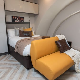 Silver One Bed Apartment - Image 1