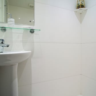 Ensuite - Image 3