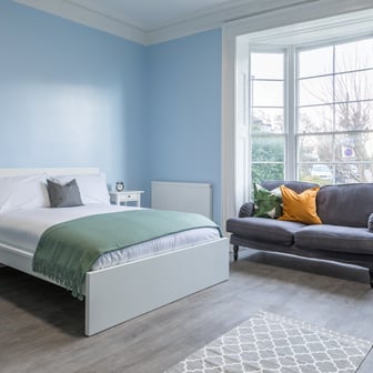 One Bedroom Apartment - Image 1