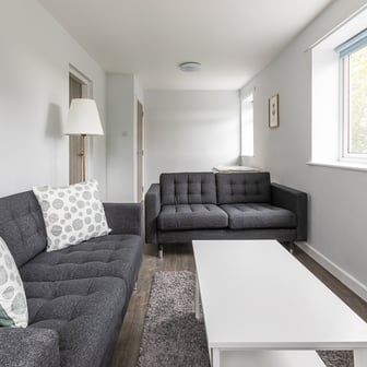 Three Bed Flat - Image 1