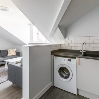 Three Bed Flat - Image 6