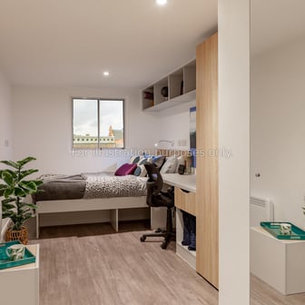 Penthouse 2 Bed Apartment - Image 2