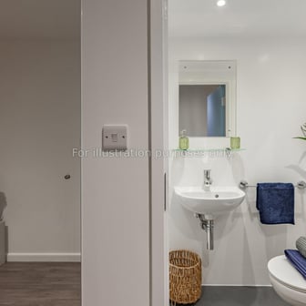 Penthouse 2 Bed Apartment - Image 3