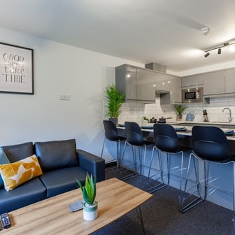 Platinum Ensuite - Image 2