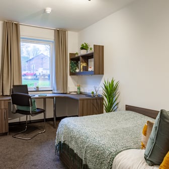 Platinum Ensuite - Image 1