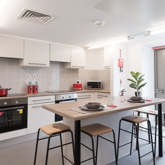 Silver En-suite (Low Fl) - Image 5