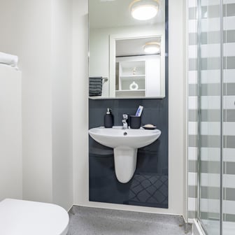 Studio Plus Ground Floor - Image 7