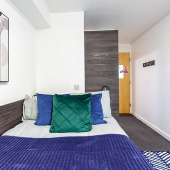 Classic Ensuite - Image 2