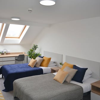 Twin Studio - Image 1