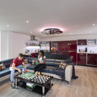 Platinum Plus En-suite Serviced Apartment - Image 2