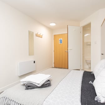 Deluxe Ensuite - Image 5