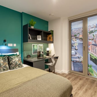 Deluxe Ensuite - Image 1