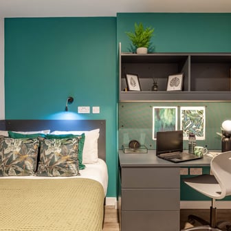 Deluxe Ensuite - Image 3