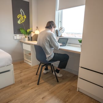 Large Premium En Suite - Image 3