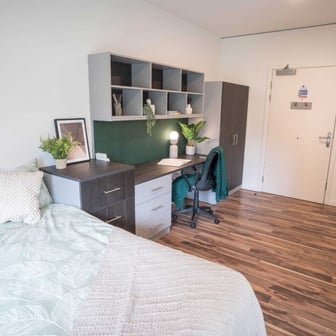 Premium Adaptable Studio - Image 1