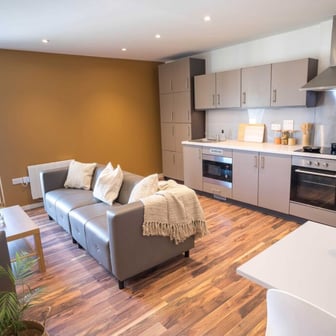 4 Bed Communal Kitchen and Dining area