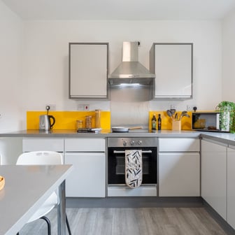 Silver Ensuite Medium - Image 3