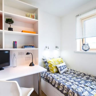 Silver Ensuite - Image 1