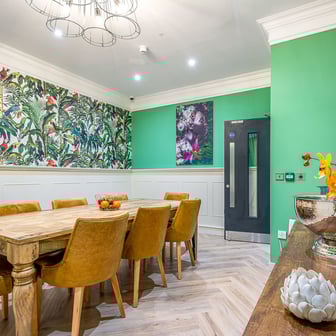 Elegance Apartment - Image 9