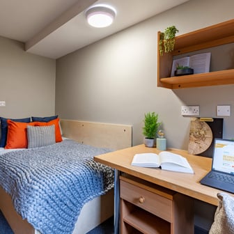 Classic Ensuite - Image 2