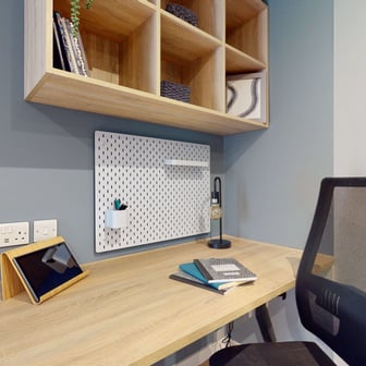 Studio Premium Plus - Image 3