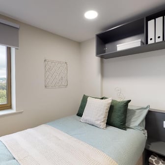 Two Bed Apartment - Image 6