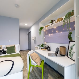 Gold Ensuite - Image 9