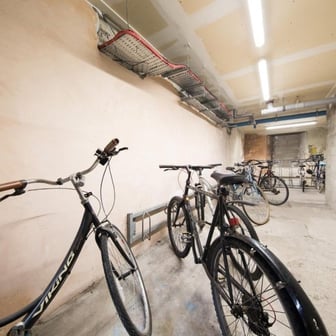 Studio - Silver - Image 1