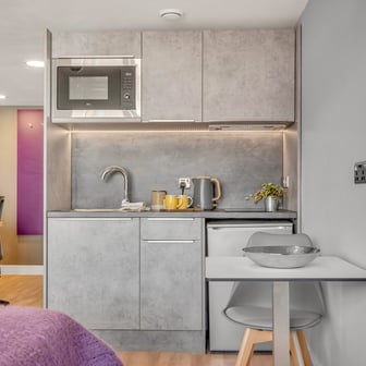 Elegance Apartment with Balcony