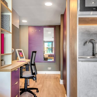 Elegance Apartment with Balcony