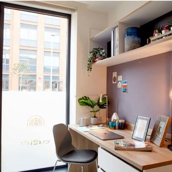 Gold Ensuite - Image 3