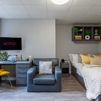 Luxury Studio - Image 1