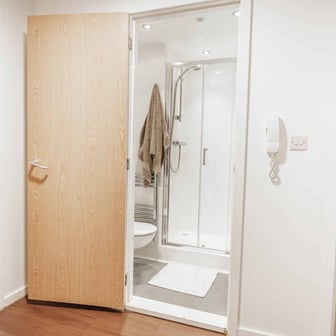 Platinum Loft Apartment - Image 4