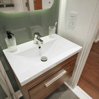 Platinum Loft Apartment - Image 3